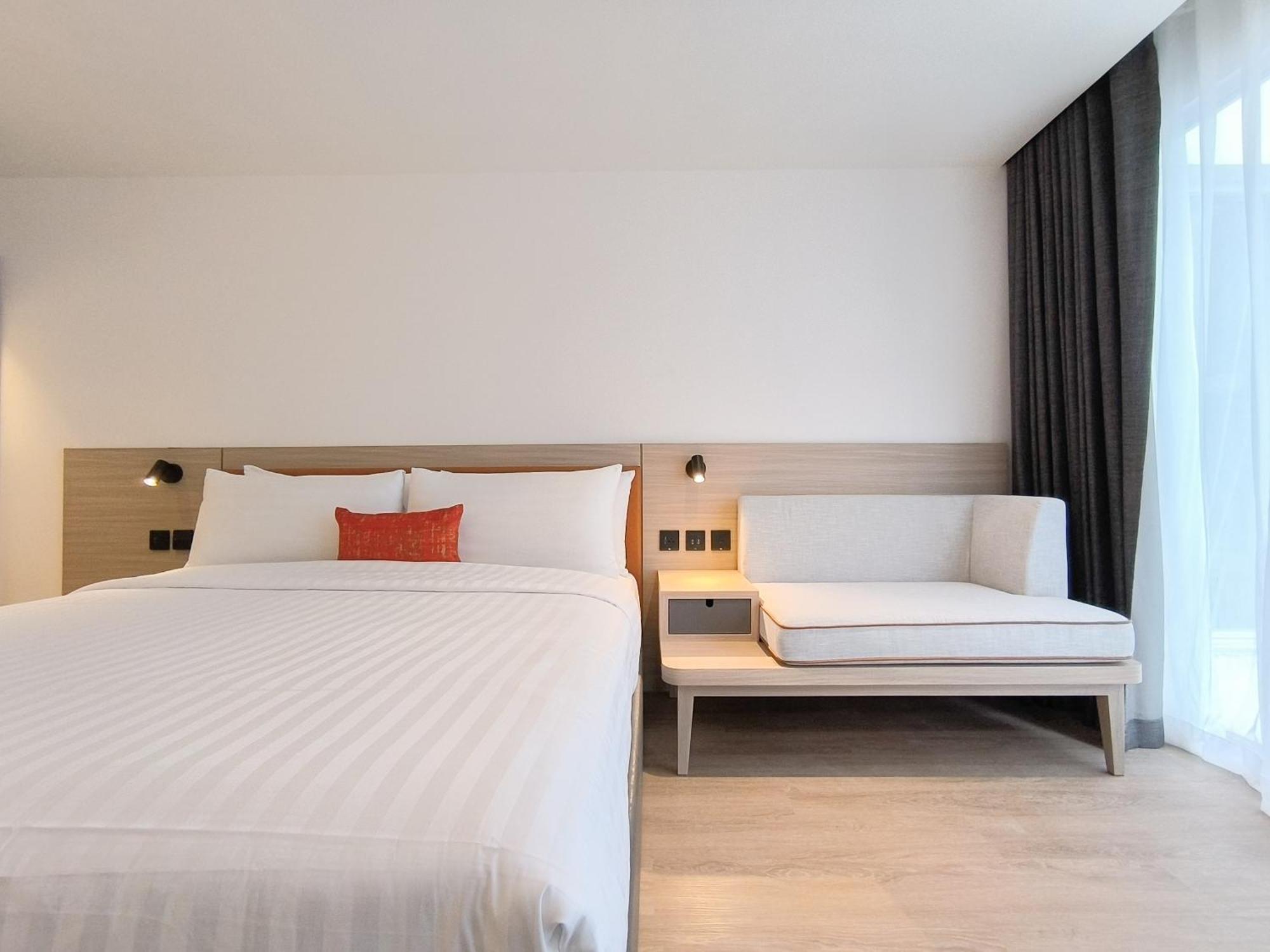 Citichic Sukhumvit 13 By Compass Hospitality - Newly Renovated Hotel Bangkok Exterior photo